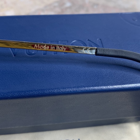 ❤️❤️SOLD❤️❤️Louis Vuitton sunglasses - Picture 5 of 7